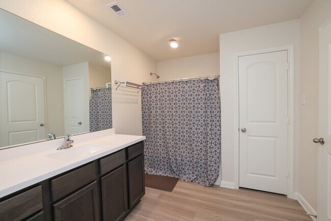 Foto del edificio - 20914 Solstice Point Dr