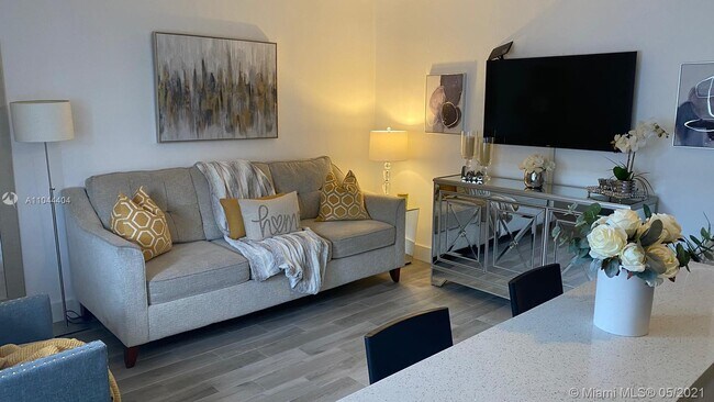 Foto del edificio - 734 NW 80th St