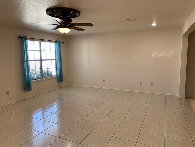 Living room - 100 Ramon Cardenas Dr