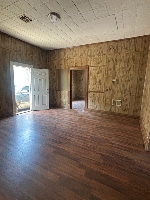 Building Photo - 702 NE Evangeline Thruway