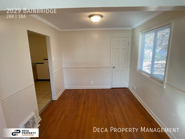 Building Photo - 2 Bedroom House