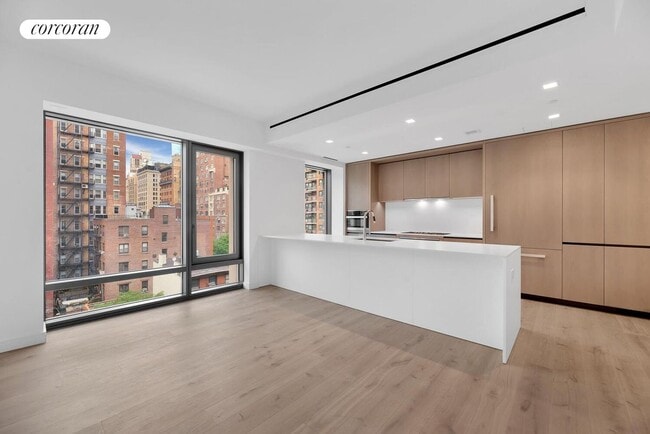 Foto del edificio - 200 E 21st St
