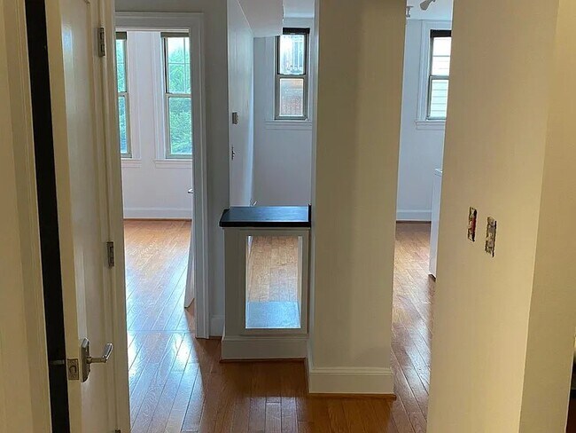 Foto del edificio - 3220 17th St NW