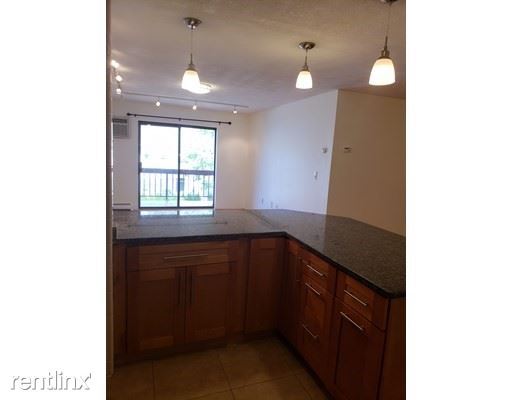 Building Photo - 655 Saw Mill Brook Pkwy