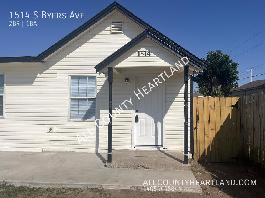 Primary Photo - MOVE IN SPECIAL! Completely updated 2bed 1...