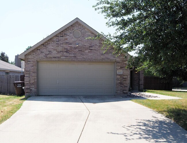 Foto del edificio - 3 Bed 2 Bath in Denton