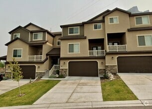 Building Photo - 783 S Aspen Pl
