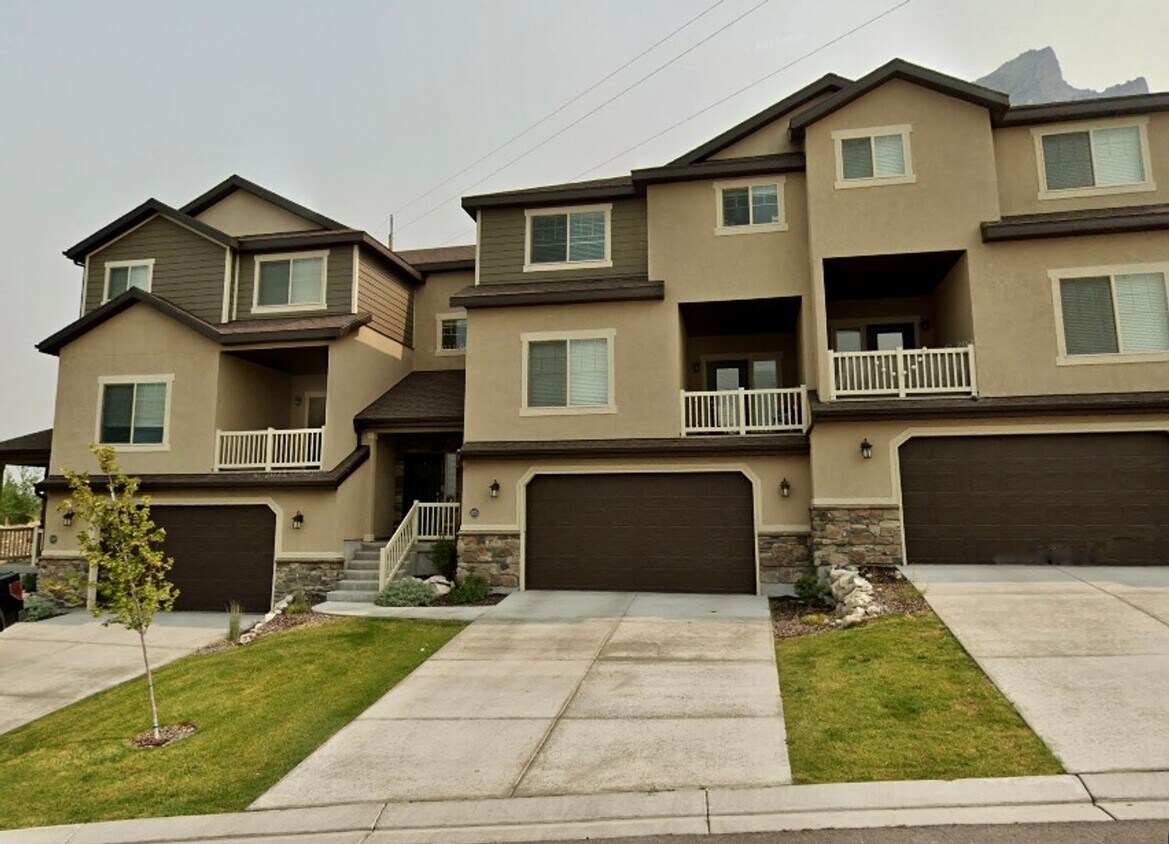 Foto principal - 3 Bed Townhome - Provo Slate Canyon