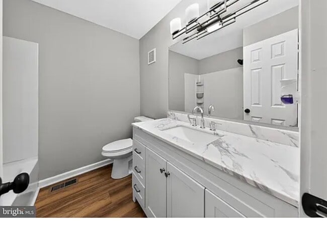 Foto del edificio - 901 Cobble Creek Curv