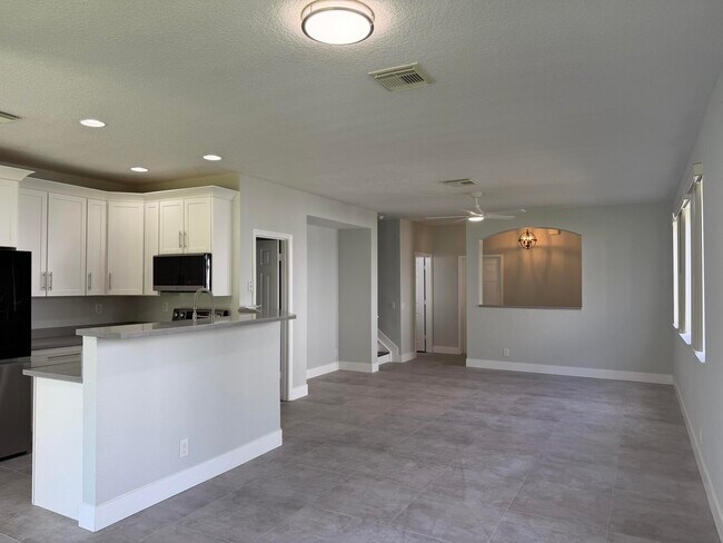 Foto del edificio - 3251 Laurel Ridge Cir