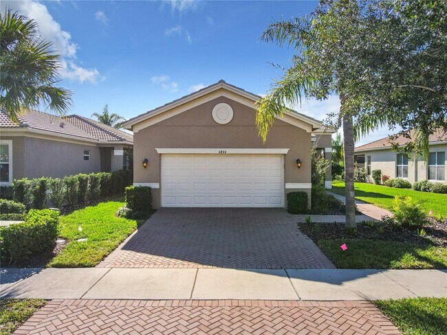 Building Photo - 4844 Sandy Glen Way