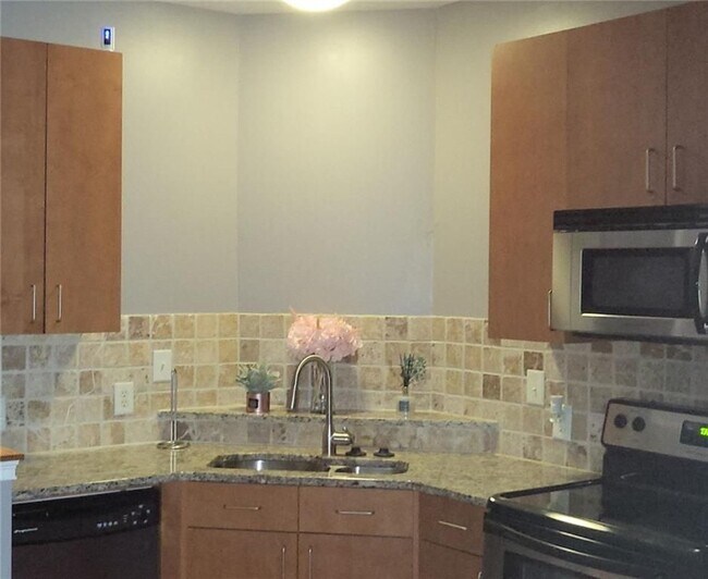 Foto del edificio - 898 Oak St SW