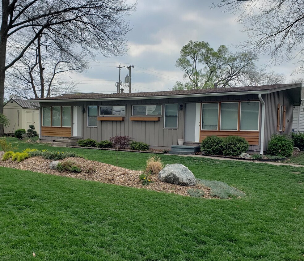 Foto principal - 1505 West 22nd Terrace