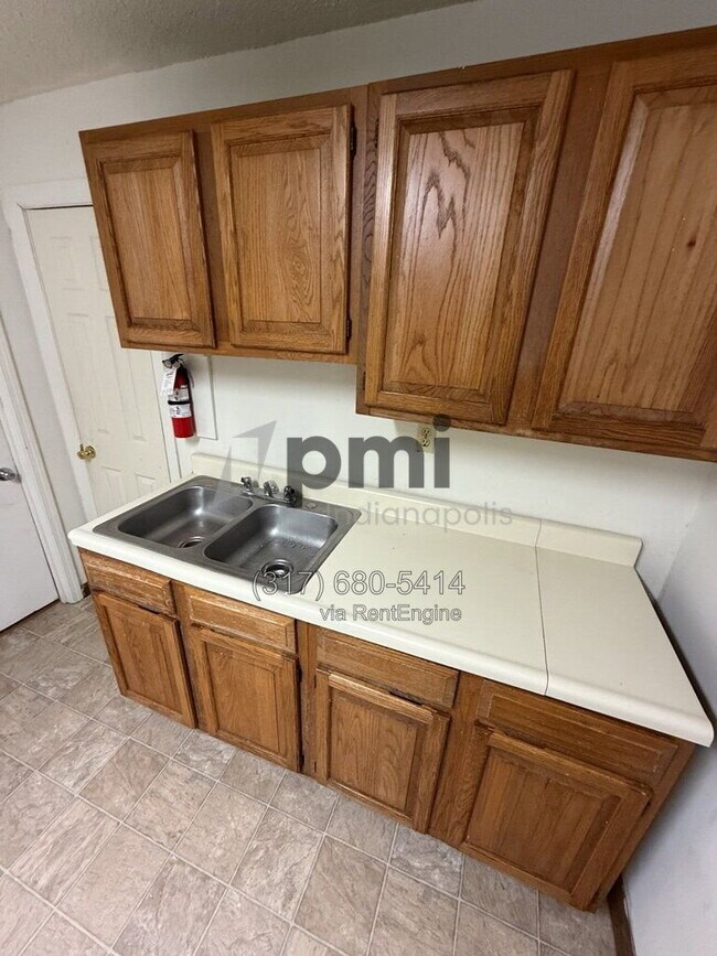 Foto del edificio - 315 E 11th St