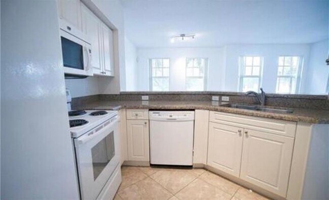 Foto del edificio - 6540 W Sample Rd