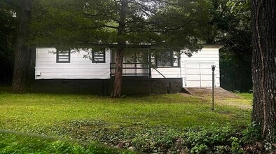 Building Photo - 50 Chickasaw Dr