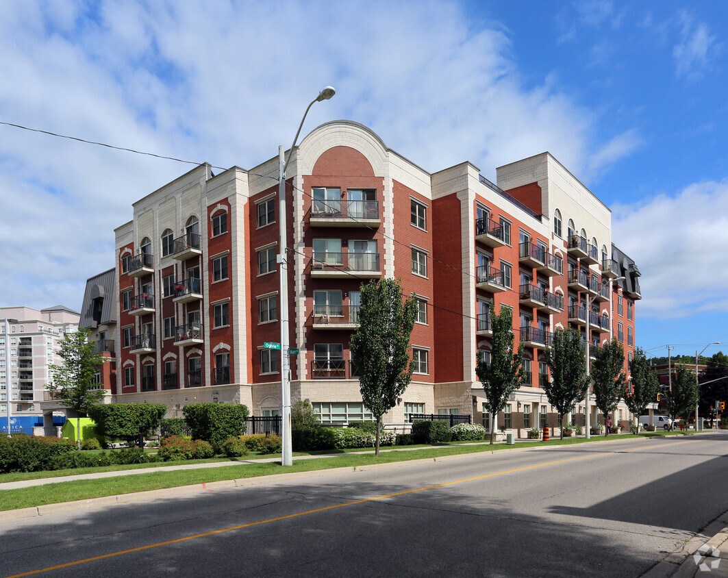 Amica of Dundas Apartments 50 Hatt St Hamilton, ON