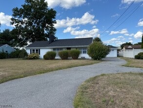 Building Photo - 43 Washburn Rd