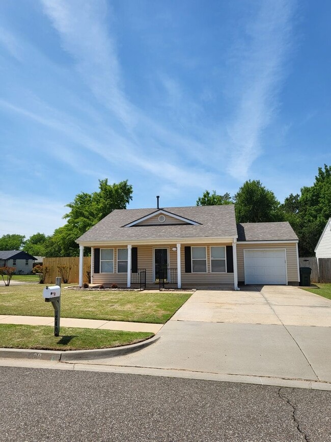 Building Photo - 2400 Desert Willow Terrace