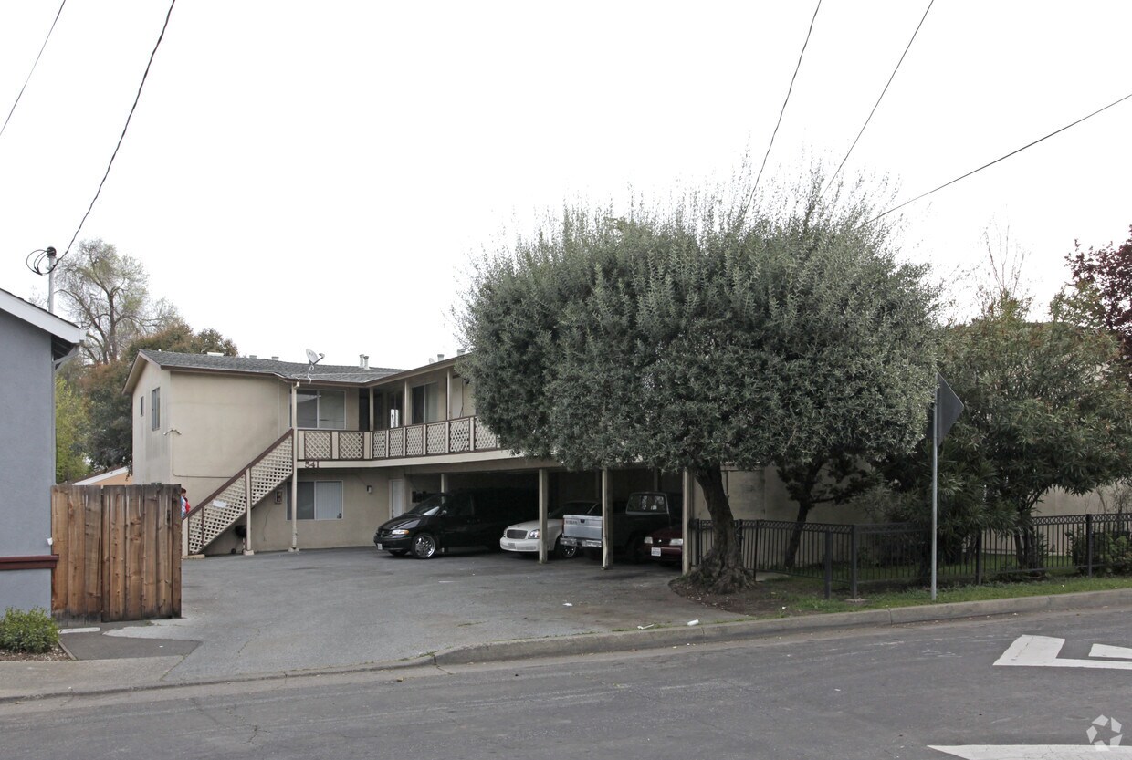 Building Photo - 541 Pierce Rd