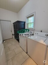 Building Photo - 518 W 37th St