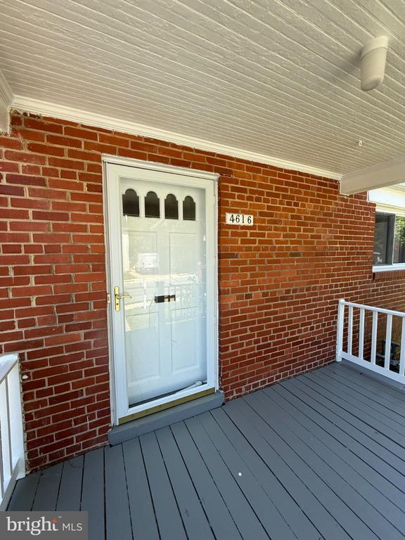 Foto del edificio - 4616 Rosedale Ave