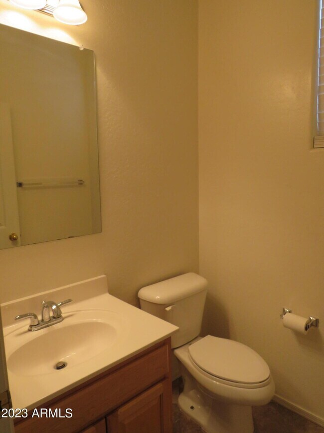 Foto del edificio - 9359 W Williams St