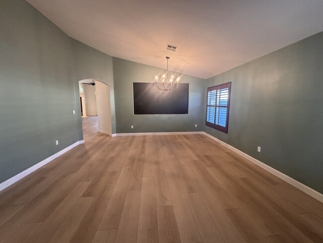 Foto del edificio - 3570 E Kesler Ln