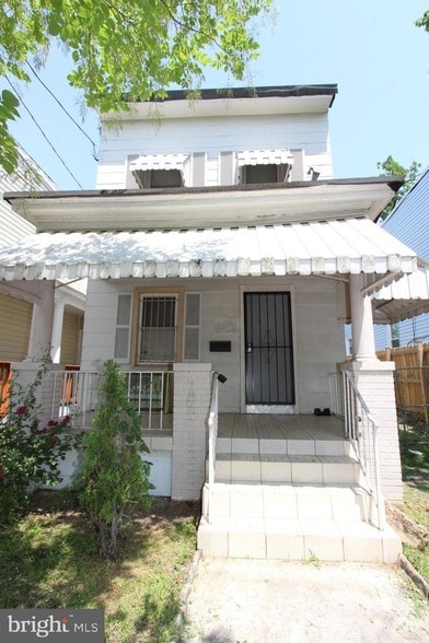 Building Photo - 1228 U St SE