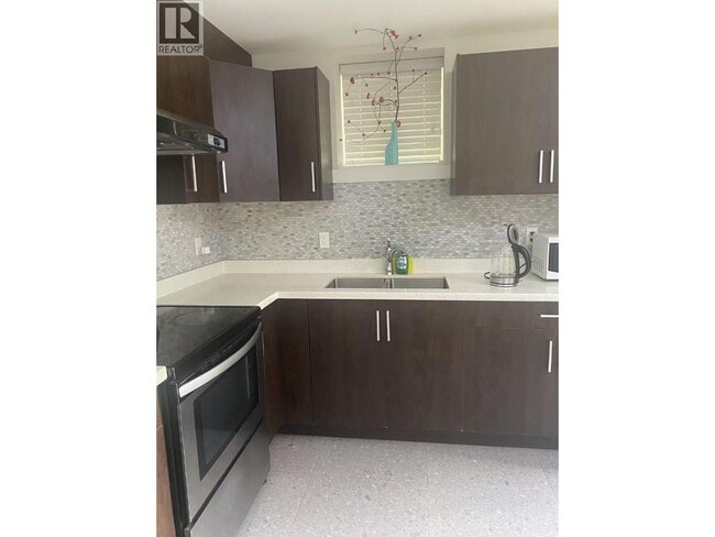 Building Photo - 3254 E 6th Ave