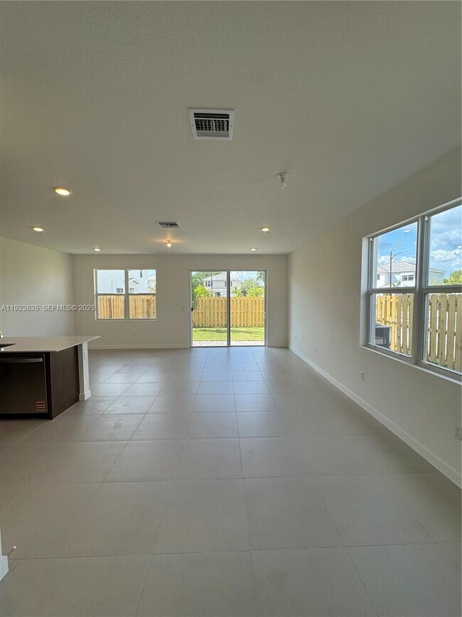 Foto del edificio - 196 NE 13th Ave