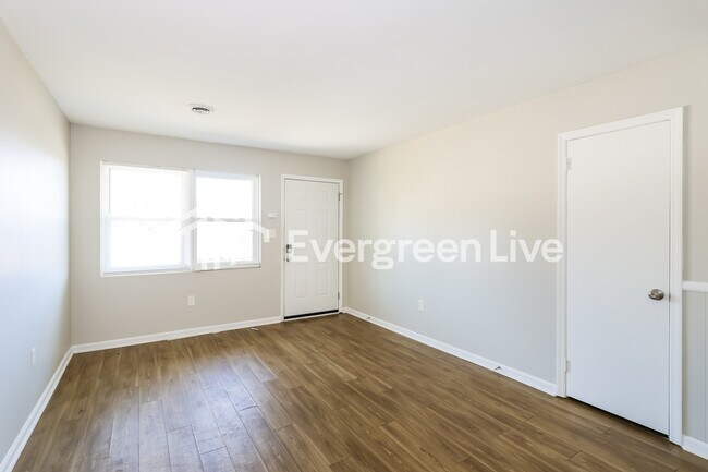 Foto del edificio - 2508 Dexter Rd