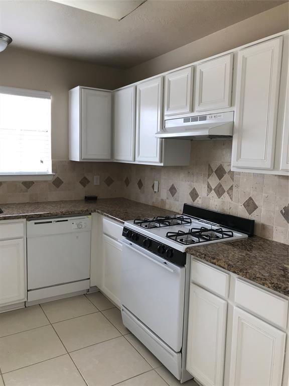 Foto del edificio - 9723 Youngcrest Dr