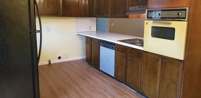Building Photo - 106 Fisher Dr