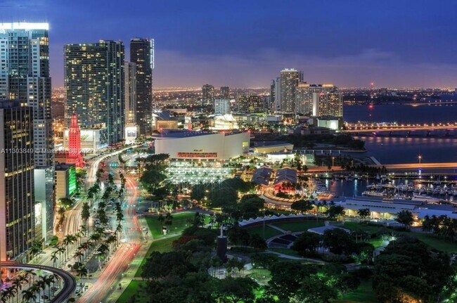 Foto del edificio - 150 SE 3rd Ave