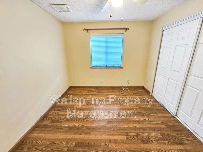 Foto del edificio - 821 Janelle Ct