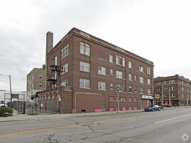 Building Photo - Concordia 27
