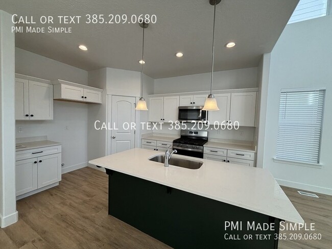 Building Photo - Lovely 3-Bedroom Townhouse in Lehi