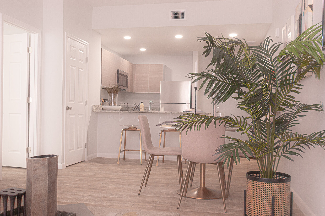Primary Photo - Sandlake Palazzo