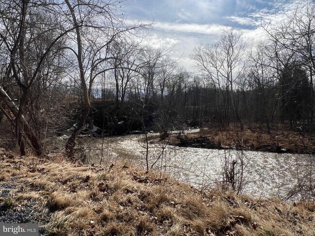 Foto del edificio - 2834 E Boss Arnold Rd