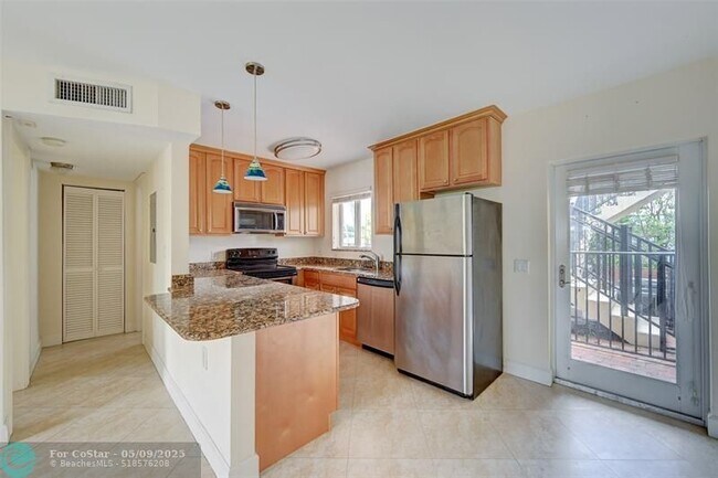 Foto del edificio - 410 SW 15th St