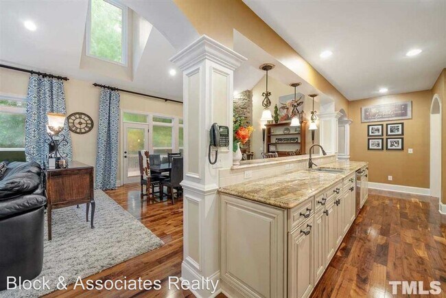 Building Photo - 5 br, 4 bath House - 315 Wrenn Meadow
