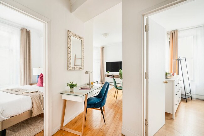 Building Photo - 679 Greenwich St