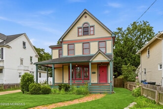 Building Photo - 638 Overton Pl