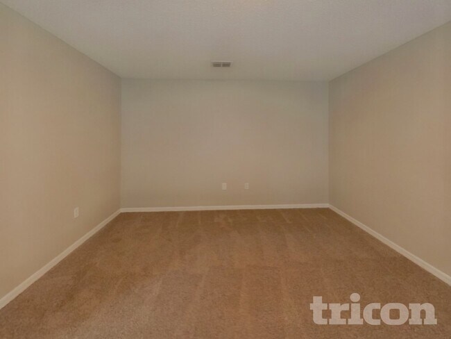 Building Photo - 1730 Sunset Ridge Dr
