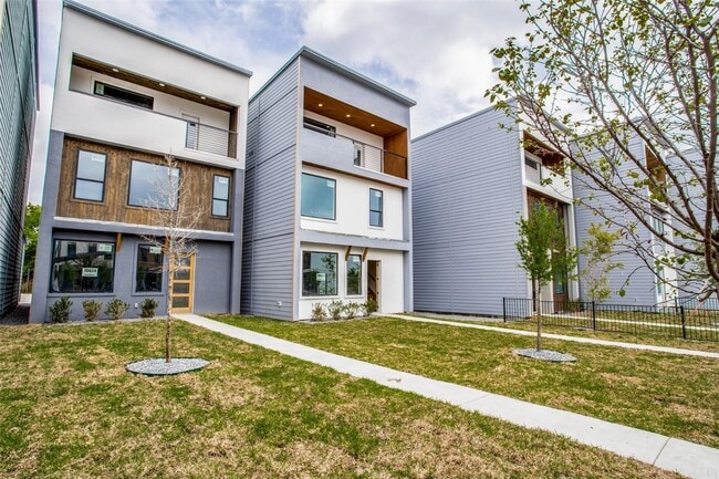 Photo - 10630 Greengarden Rd House