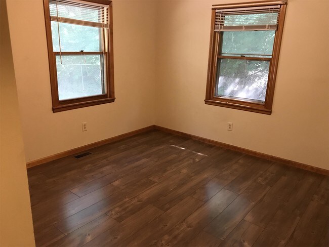 Foto del edificio - 1612 E 476th Rd