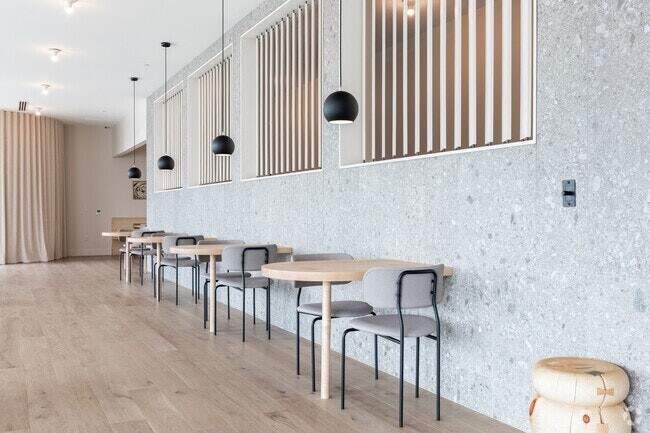 Foto del edificio - 132 Yale Avenue, Unit 113
