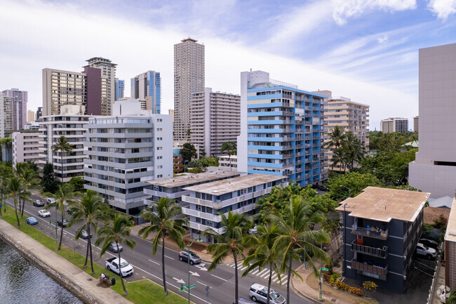 Aerial Photo - Ala Wai King Apartments