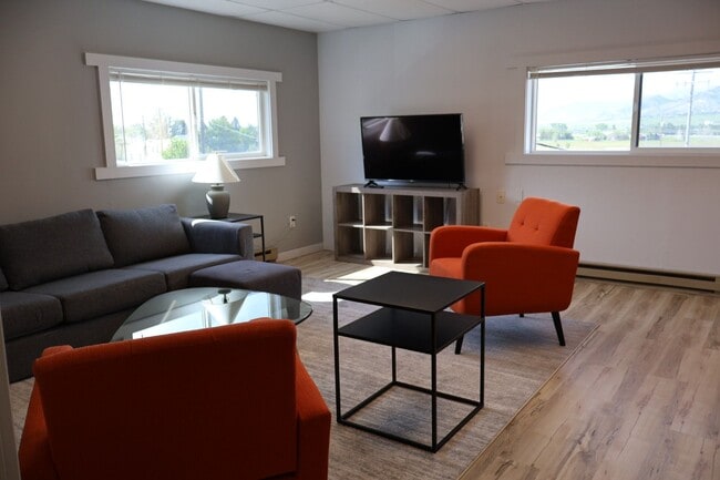 Building Photo - Pet Friendly 1 Bedroom in Downtown Bozeman